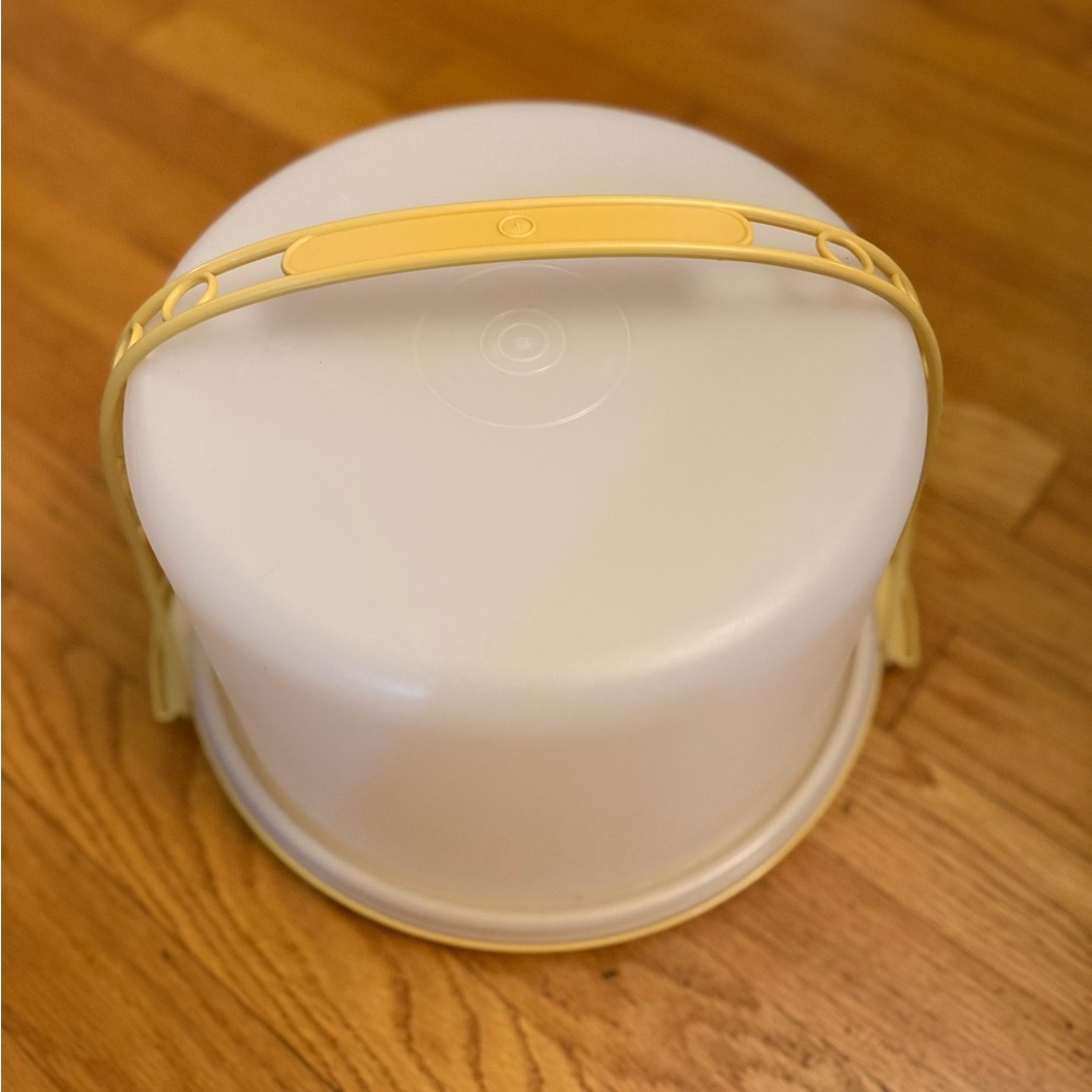 Vintage Tupperware cake carrier Storage Bucket